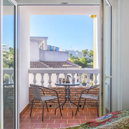 Balcon De Ocean Views 贝纳尔马德纳